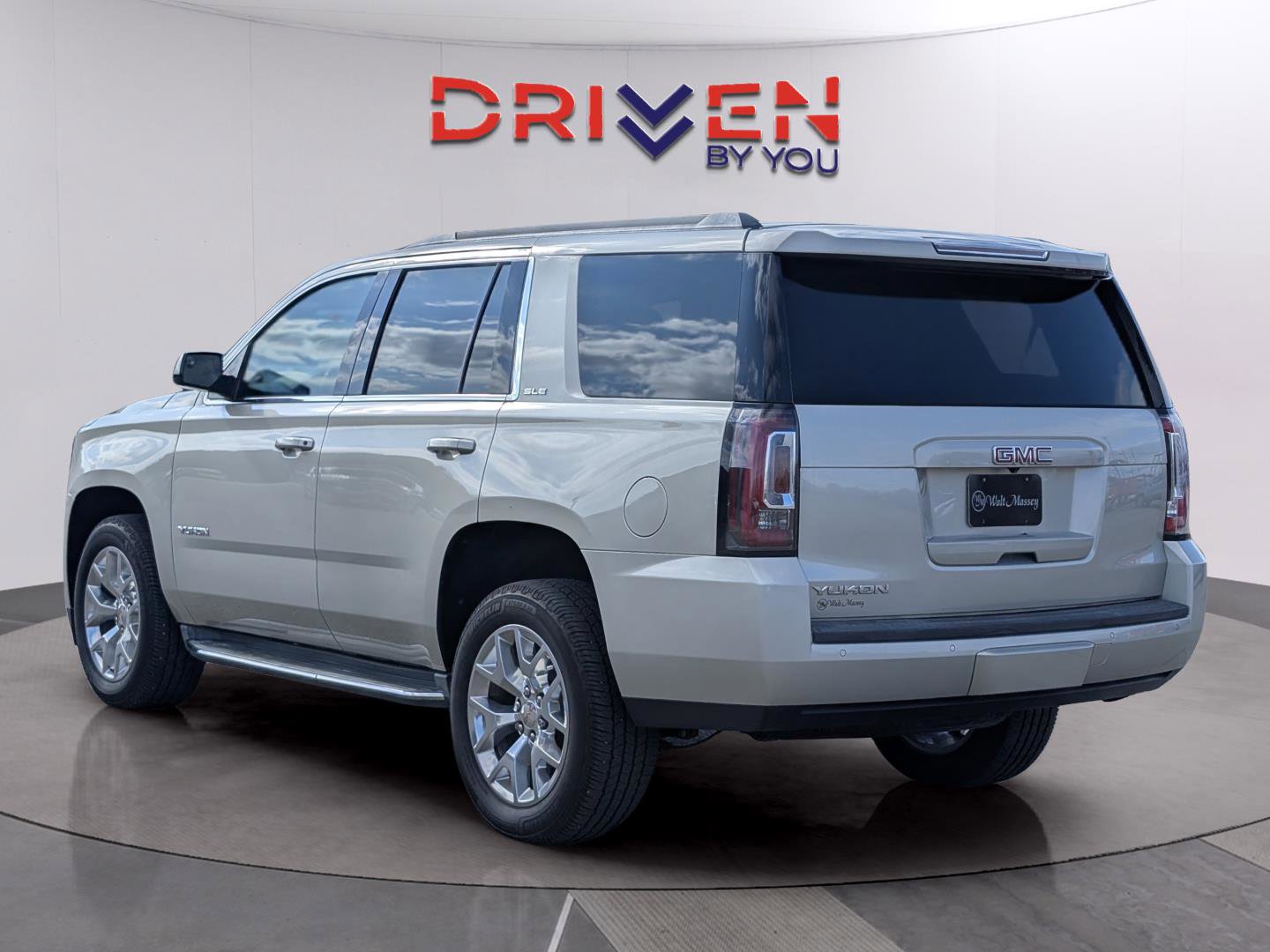 Used 2015 GMC Yukon SLE w/ Convenience Package image 3