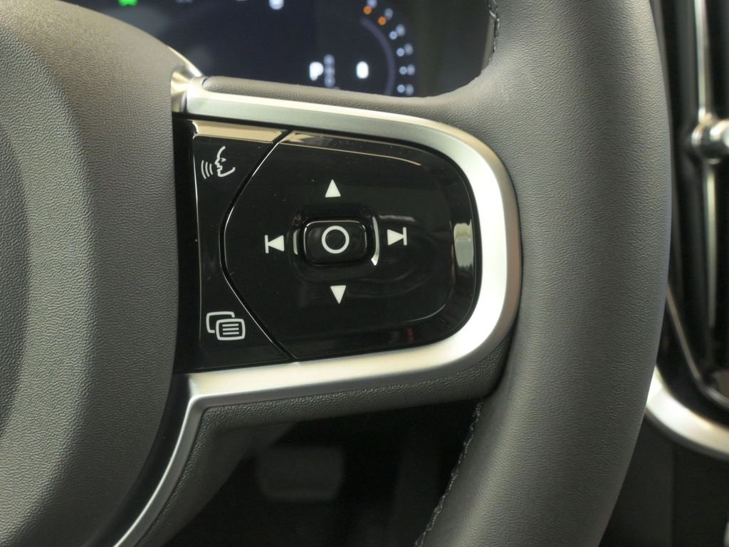 New 2026 Volvo V60 B5 Cross Country Plus w/ Protection Package Premier image 27