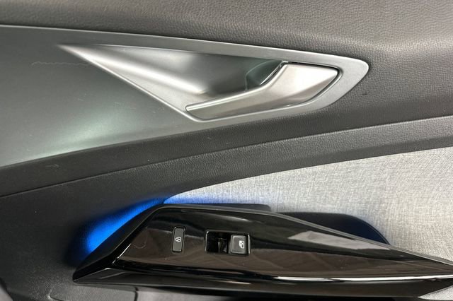 Used 2023 Volkswagen ID.4 Pro image 22