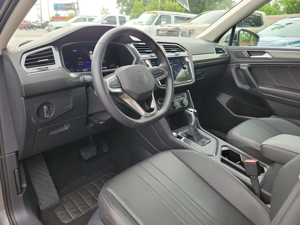 Used 2024 Volkswagen Tiguan Wolfsburg Edition FWD image 19