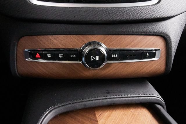 Certified 2023 Volvo XC90 B6 Plus AWD/4WD image 16