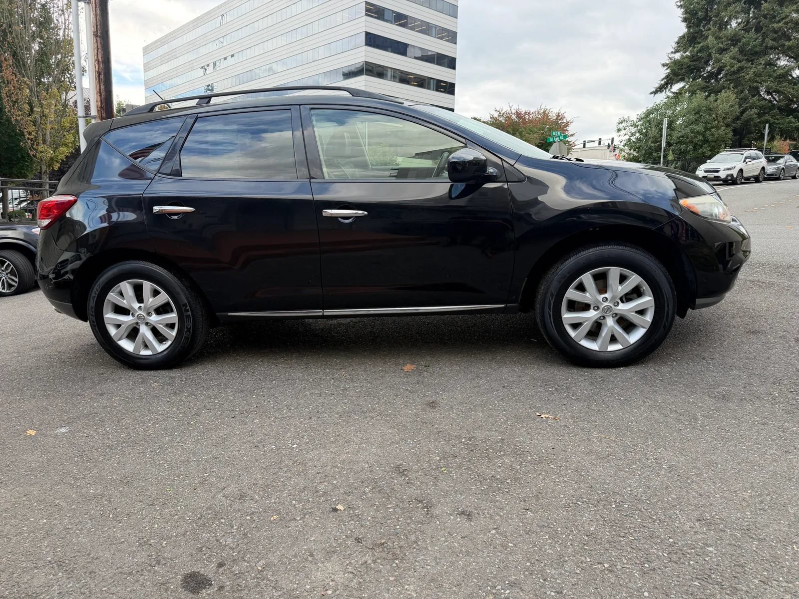 Used 2014 Nissan Murano SL w/ Navigation Package AWD/4WD image 6