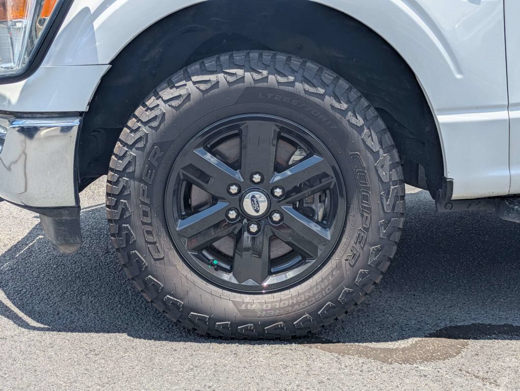 Used 2022 Ford F150 XLT w/ Equipment Group 301A Mid AWD/4WD image 12