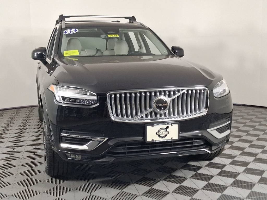 Certified 2025 Volvo XC90 B6 Plus w/ Protection Package Premier AWD/4WD image 3