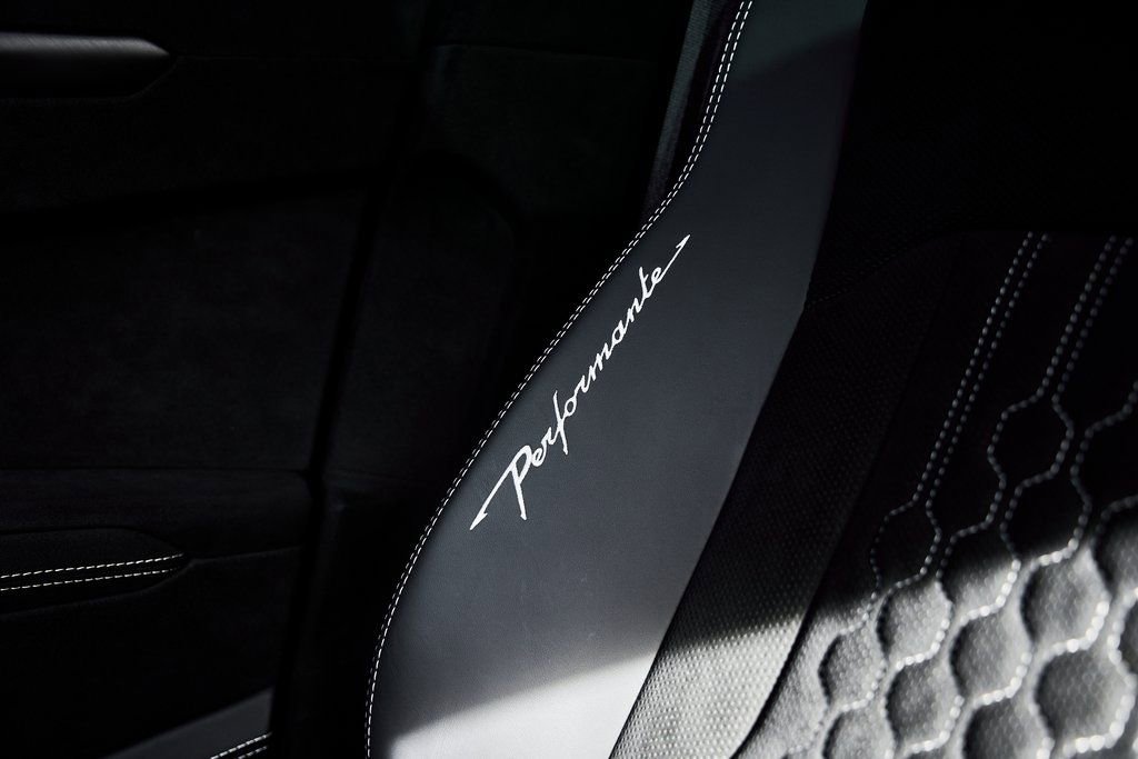 Used 2024 Lamborghini Urus Performante AWD/4WD image 54