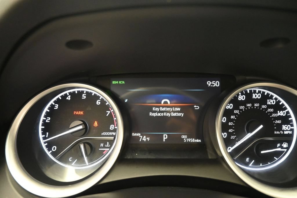 Used 2022 Toyota Camry XLE FWD image 19