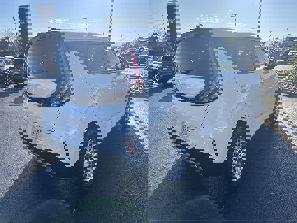 New 2025 Kia Soul LX image 4