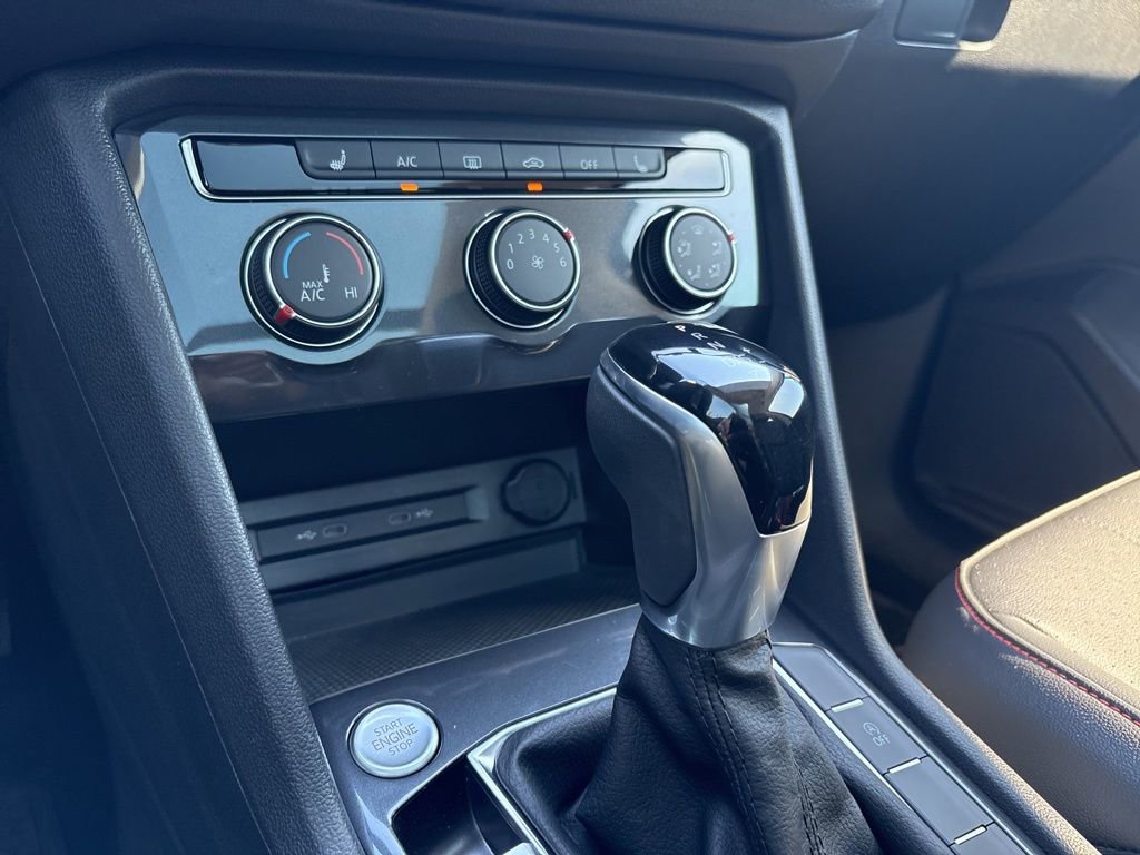 Used 2024 Volkswagen Tiguan Wolfsburg Edition image 35