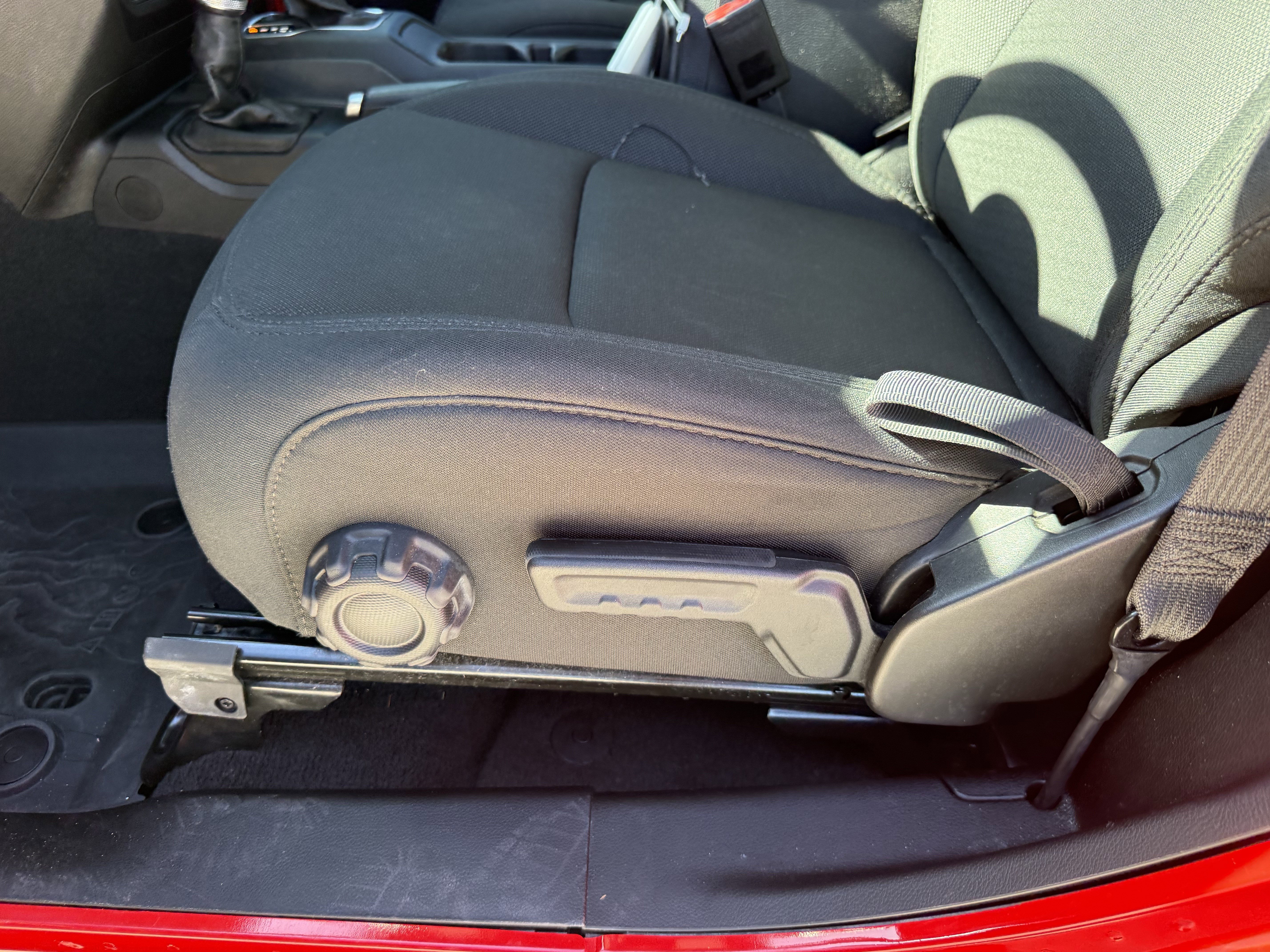 Used 2023 Jeep Wrangler Sport image 28