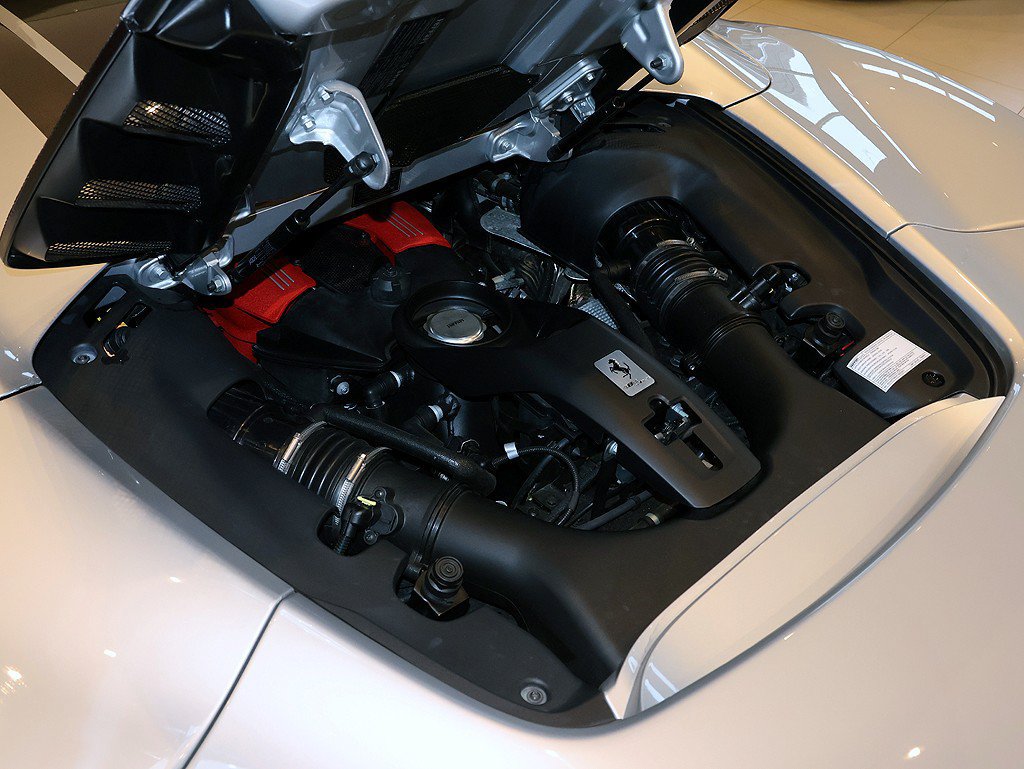 Certified 2018 Ferrari 488 Spider RWD image 85