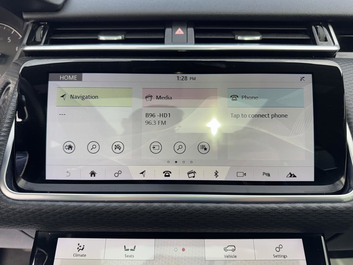 Used 2020 Land Rover Range Rover Velar S image 16