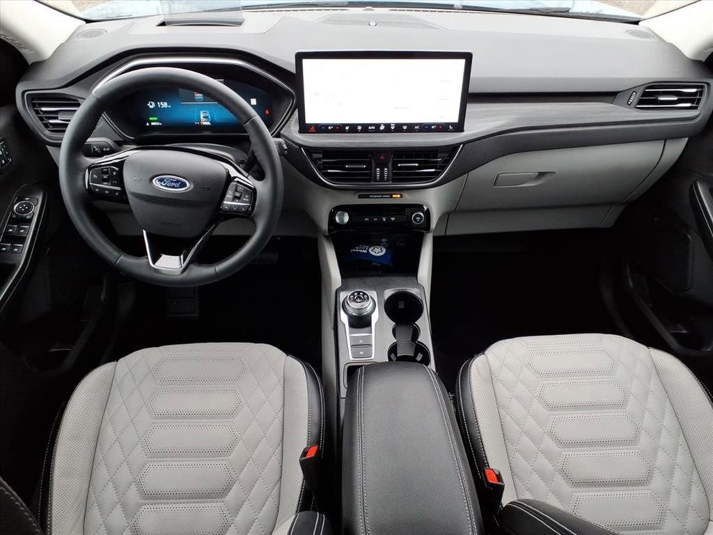 Certified 2023 Ford Escape Platinum w/ Premium Technology Package image 9