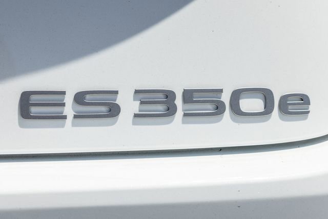 New 2026 Lexus ES 350e FWD image 5
