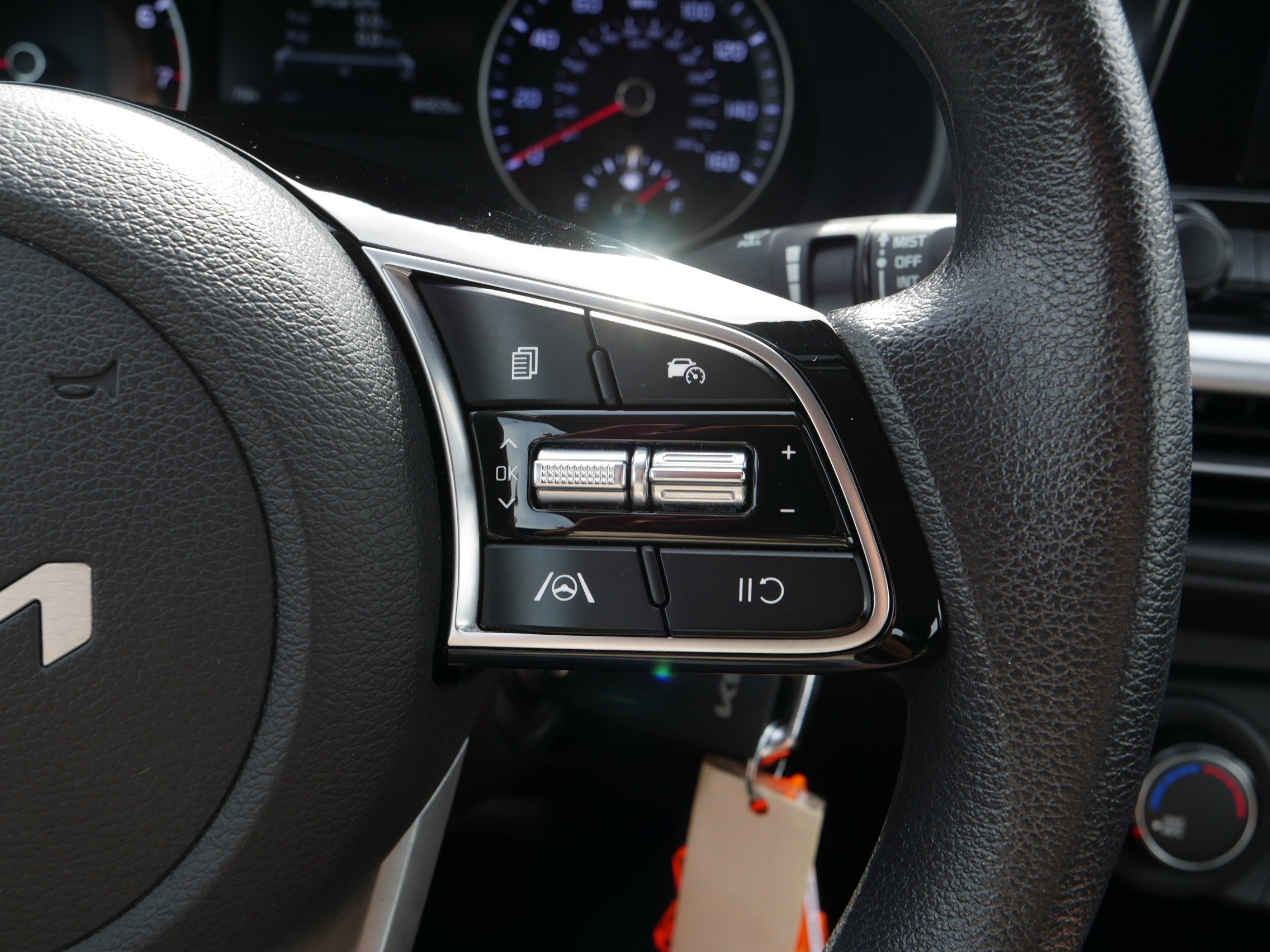 Certified 2022 Kia Forte LXS image 29