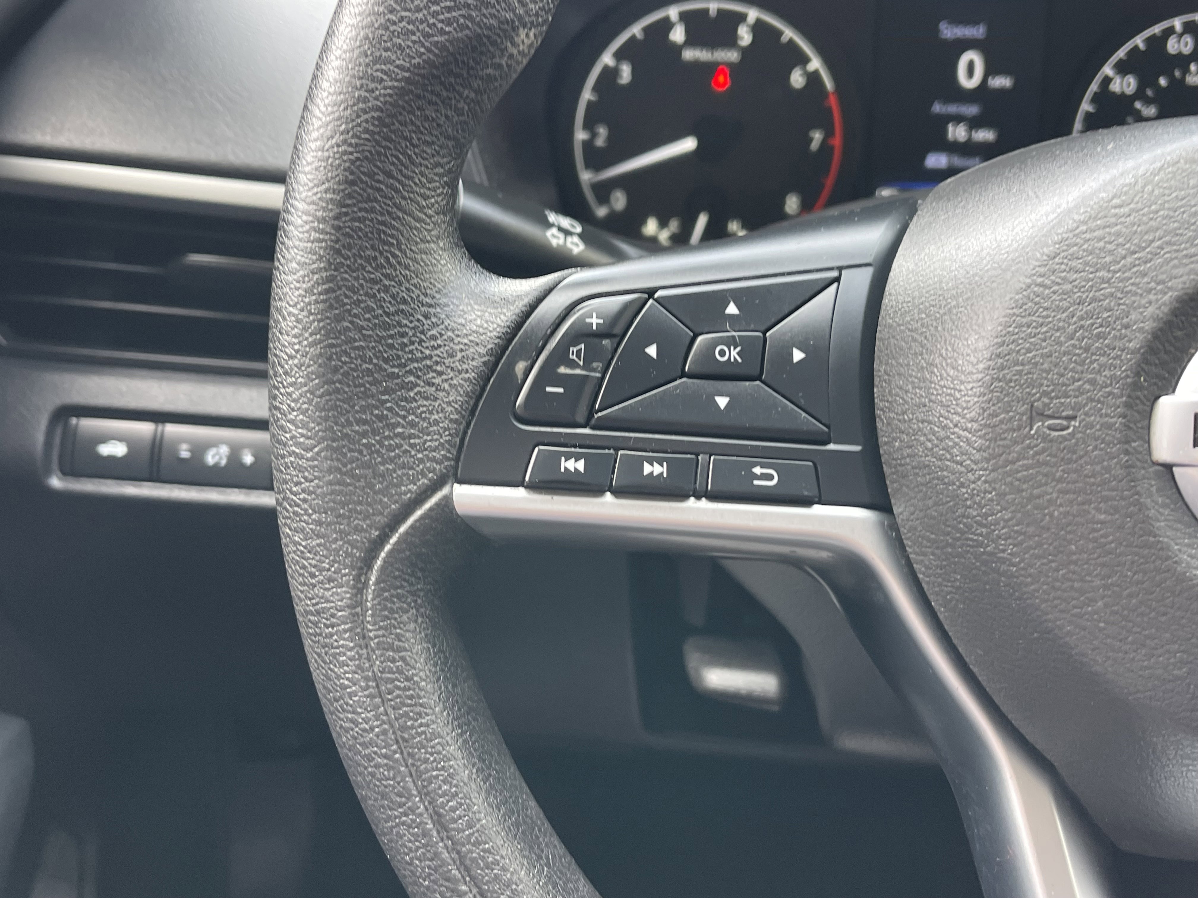Used 2022 Nissan Altima 2.5 S FWD image 27