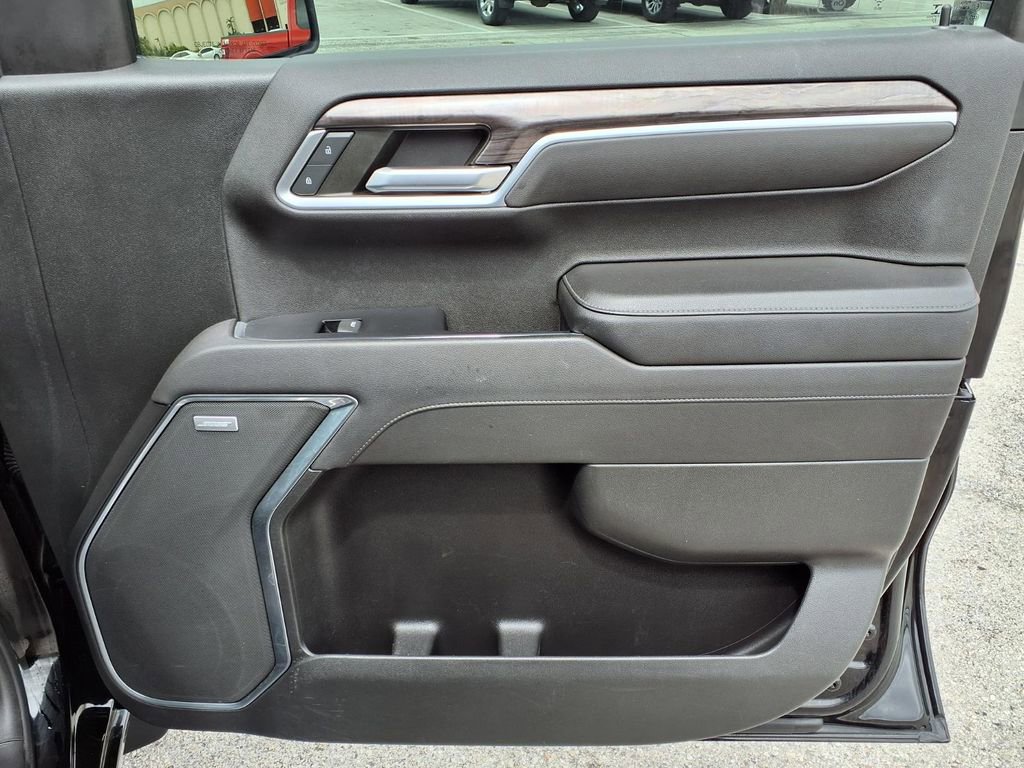 Used 2022 Chevrolet Silverado 1500 LTZ RWD image 14