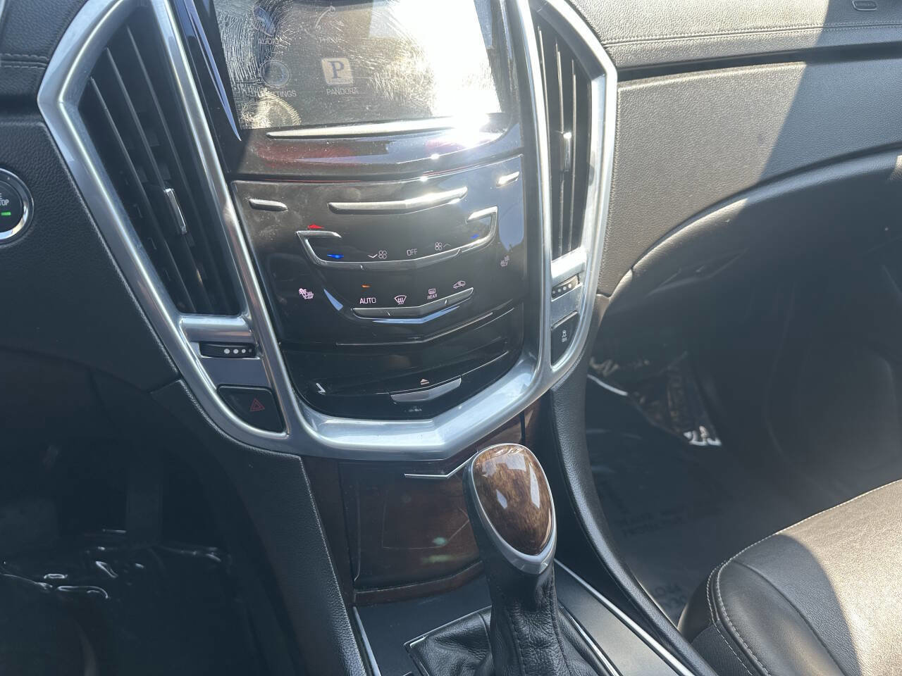 Used 2014 Cadillac SRX Luxury w/ Driver Awareness Package FWD image 21