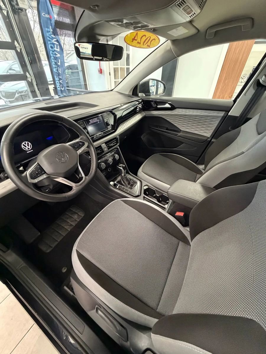 Used 2024 Volkswagen Taos S FWD image 15