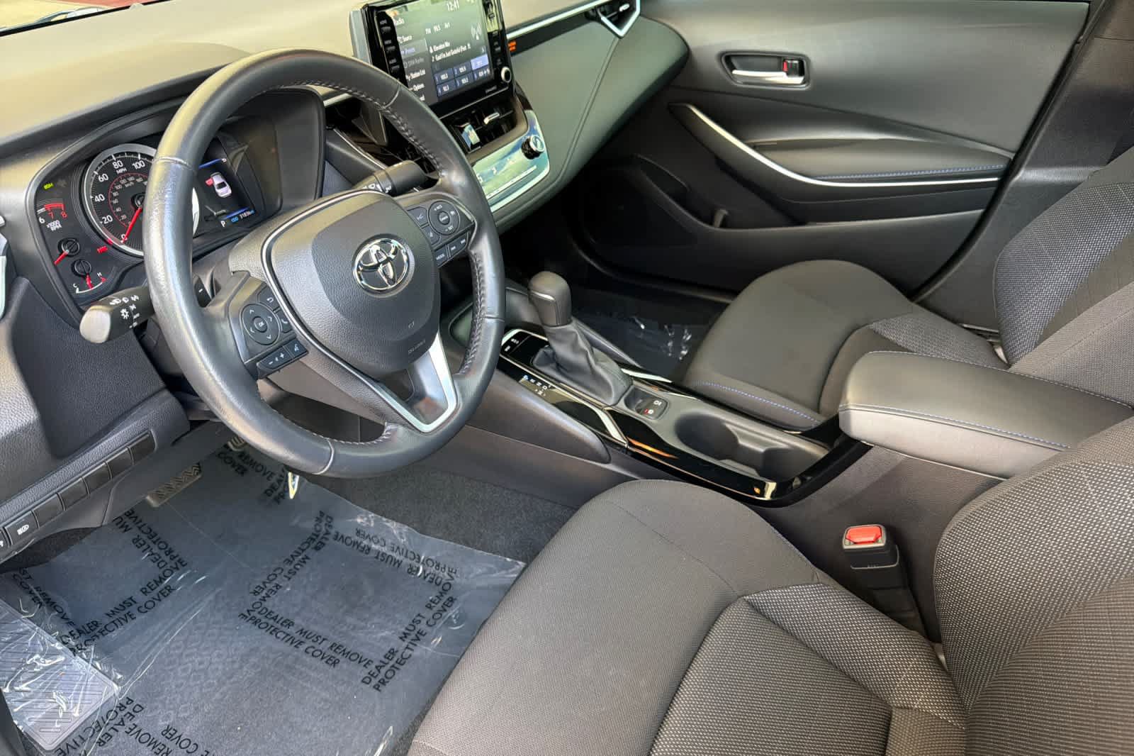 Used 2022 Toyota Corolla SE w/ SE Premium Package FWD image 11