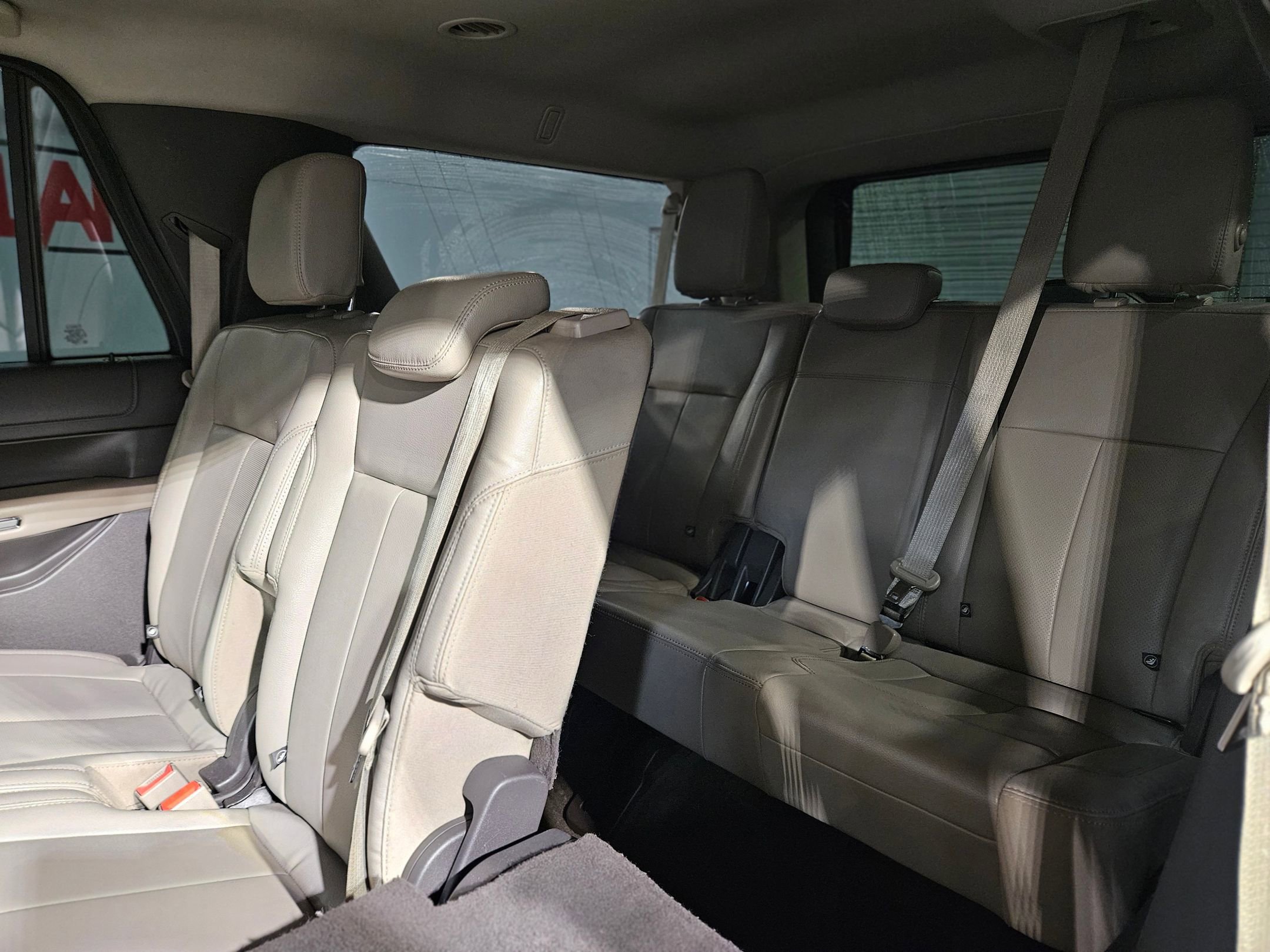 Used 2021 Ford Expedition Max XLT image 39