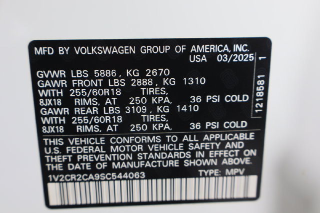 Used 2025 Volkswagen Atlas Peak Edition SE AWD/4WD image 23