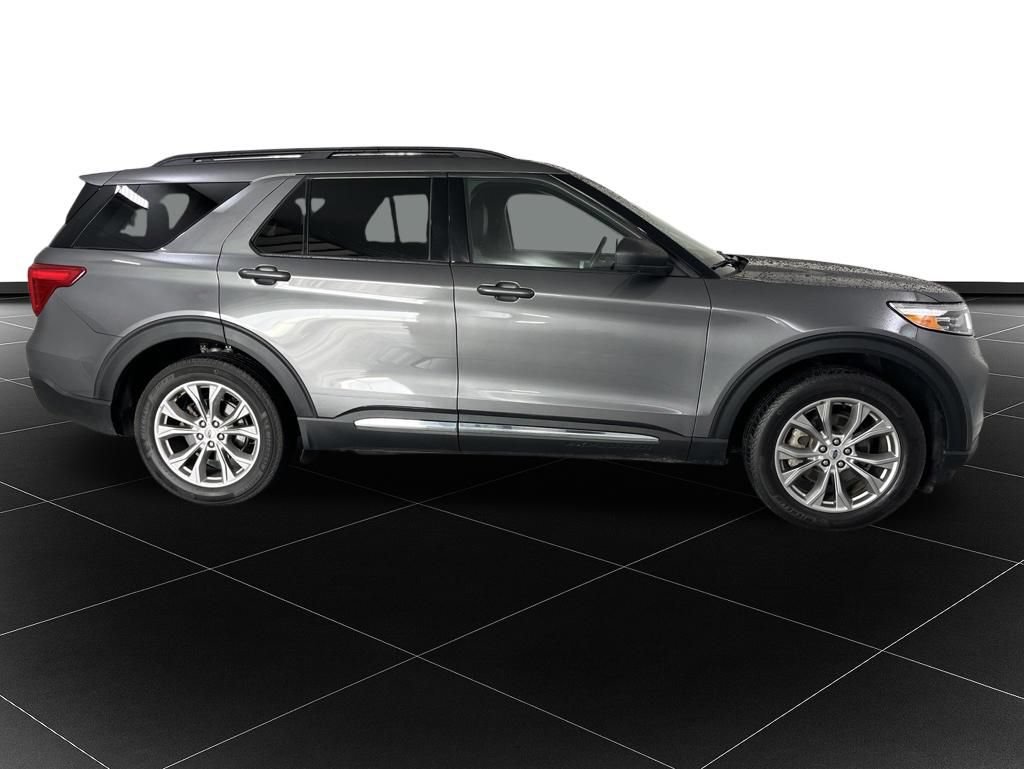 Used 2023 Ford Explorer XLT w/ Equipment Group 202A AWD/4WD image 6