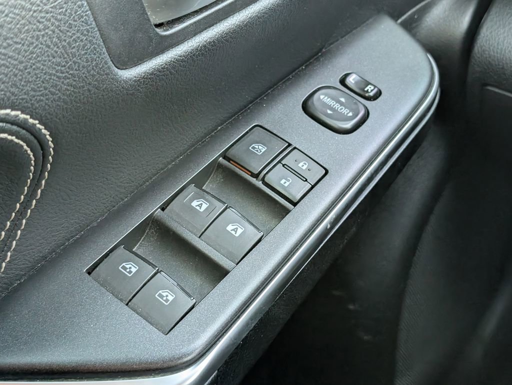 Used 2015 Toyota Camry XLE image 21