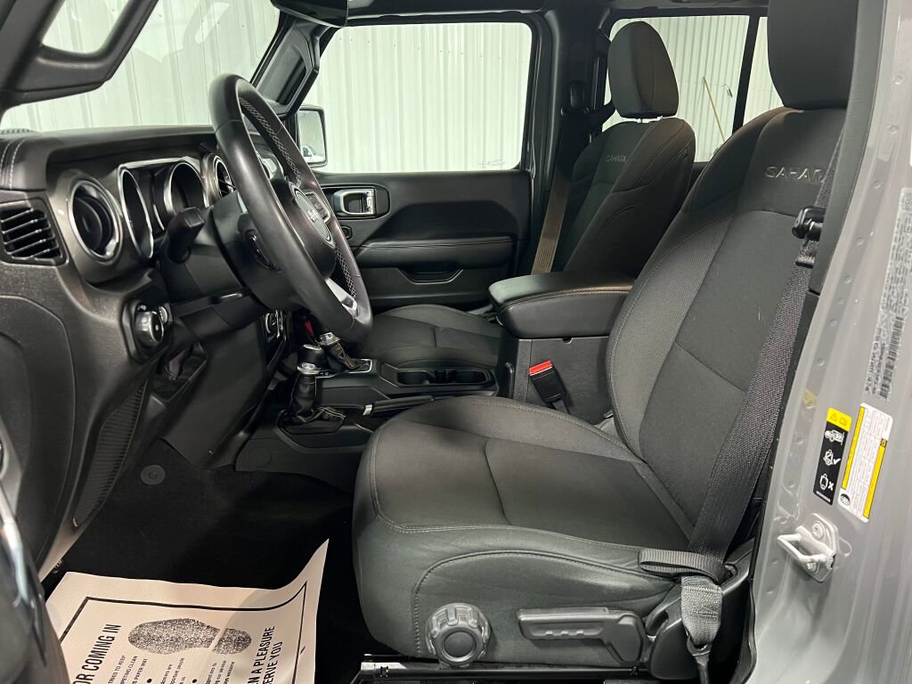 Used 2023 Jeep Wrangler Sahara image 5
