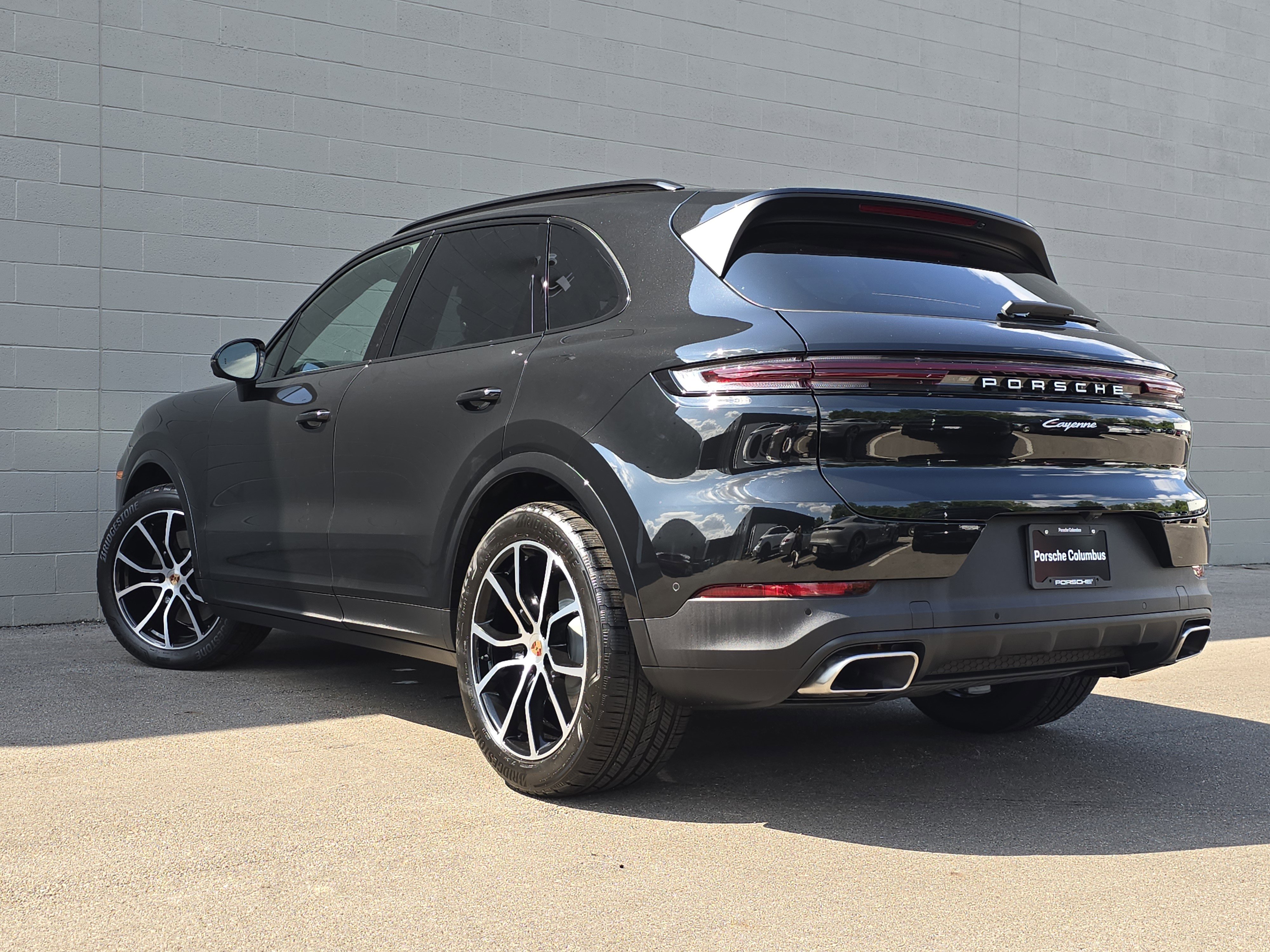 New 2025 Porsche Cayenne image 3