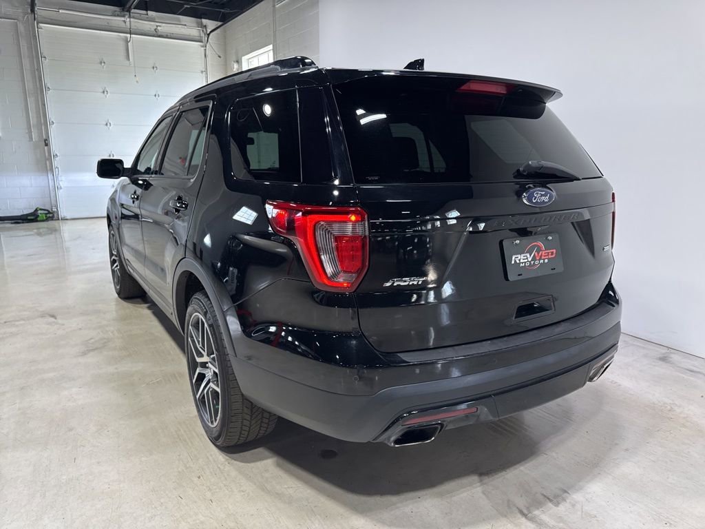 Used 2017 Ford Explorer Sport w/ Equipment Group 401A AWD/4WD image 5