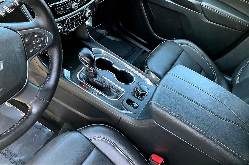 Certified 2022 Chevrolet Traverse LT image 16