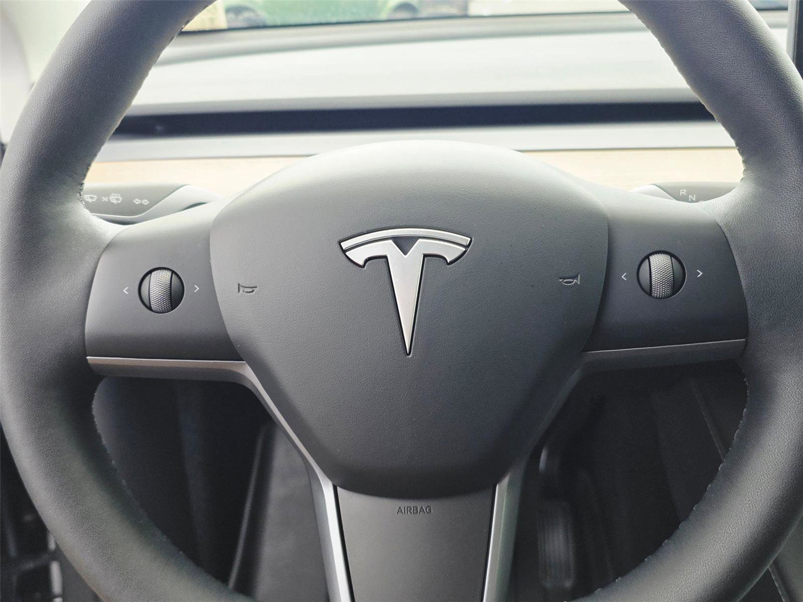 Used 2025 Tesla Model Y Long Range image 13