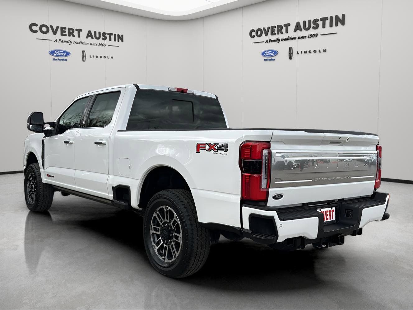 Used 2026 Ford F350 Platinum w/ Platinum Plus Package image 3