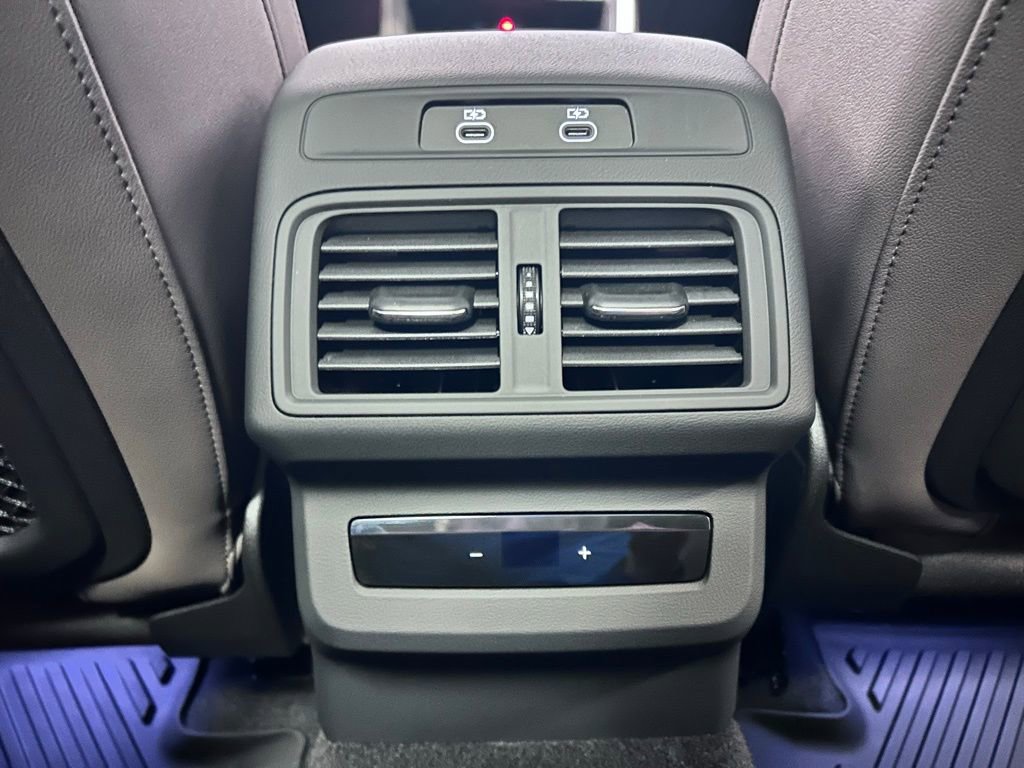 Used 2025 Audi Q5 Premium w/ Convenience Package image 19