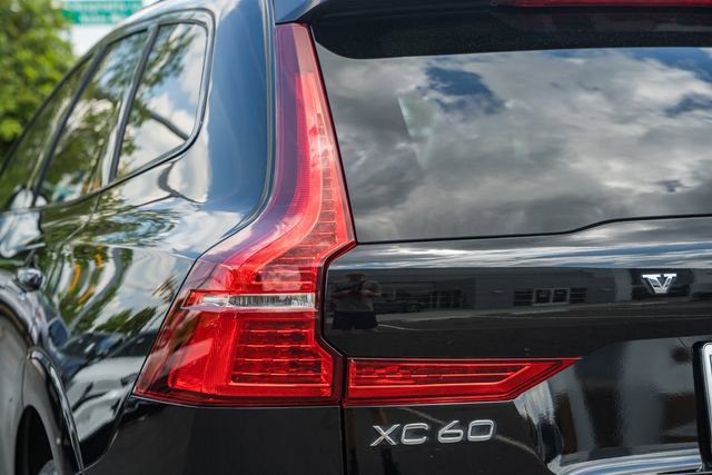 Used 2024 Volvo XC60 B5 Plus w/ Protection Package Premier AWD/4WD image 7