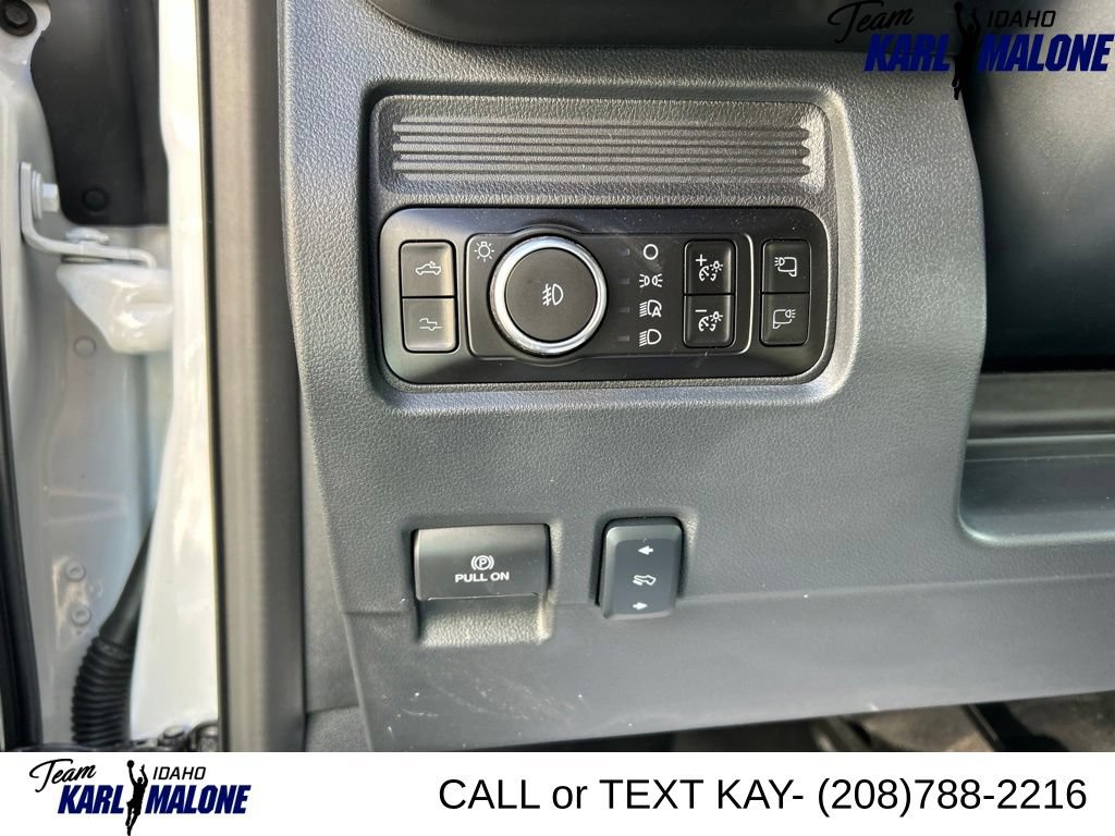Used 2026 Ford F350 Platinum w/ Tremor Off-Road Package AWD/4WD image 26