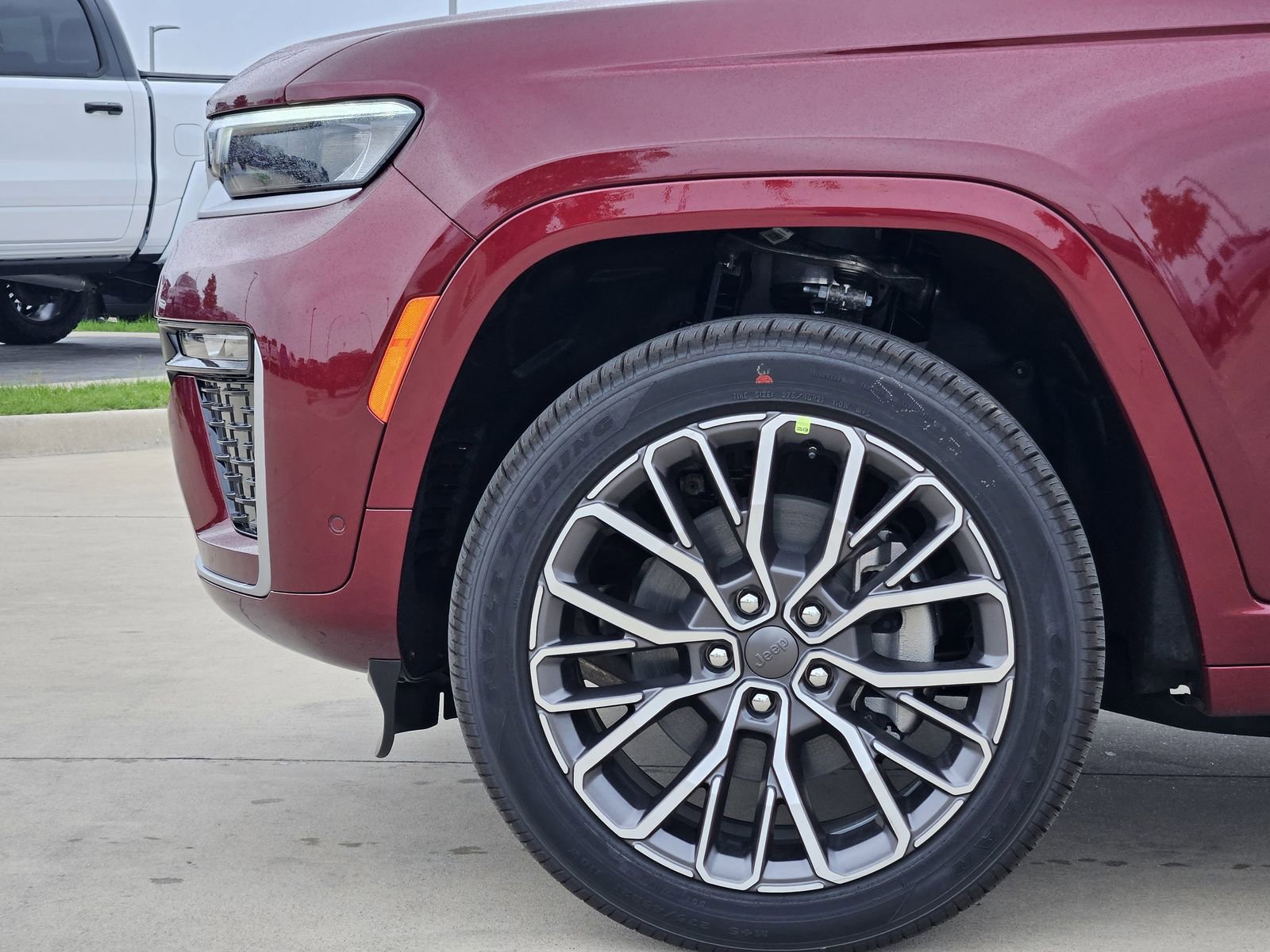 New 2026 Jeep Grand Cherokee L Summit AWD/4WD image 11