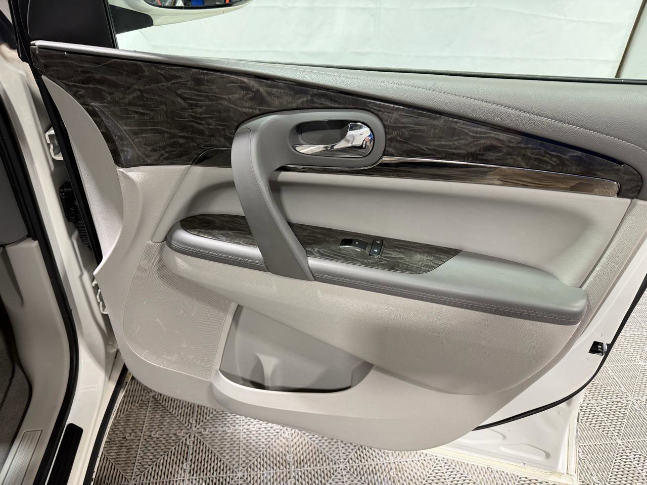 Used 2013 Buick Enclave Convenience w/ LPO, Cargo Convenience Pkg AWD/4WD image 12