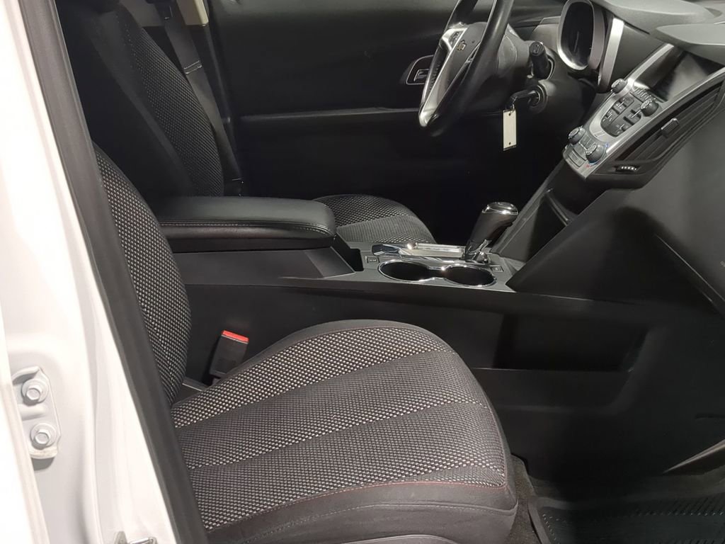 Used 2017 Chevrolet Equinox LT w/ Convenience Package AWD/4WD image 25