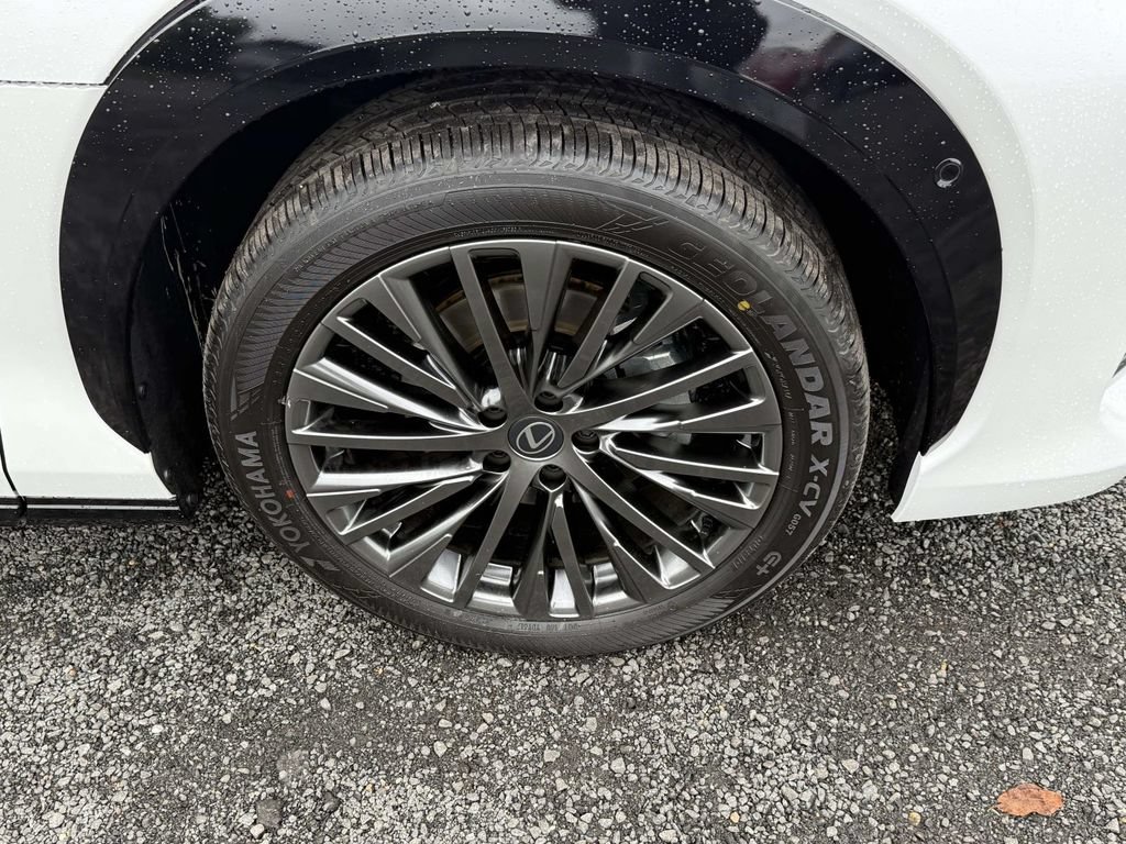 Used 2026 Lexus RZ 450e AWD image 7