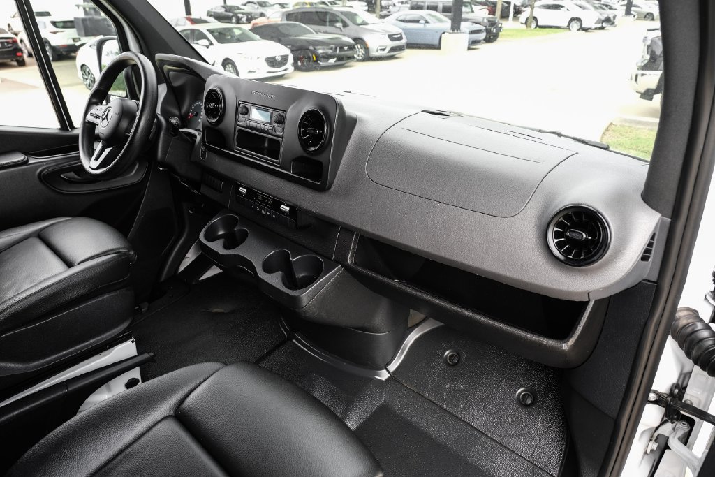 Used 2023 Mercedes-Benz Sprinter 2500 w/ Acoustic Package image 9