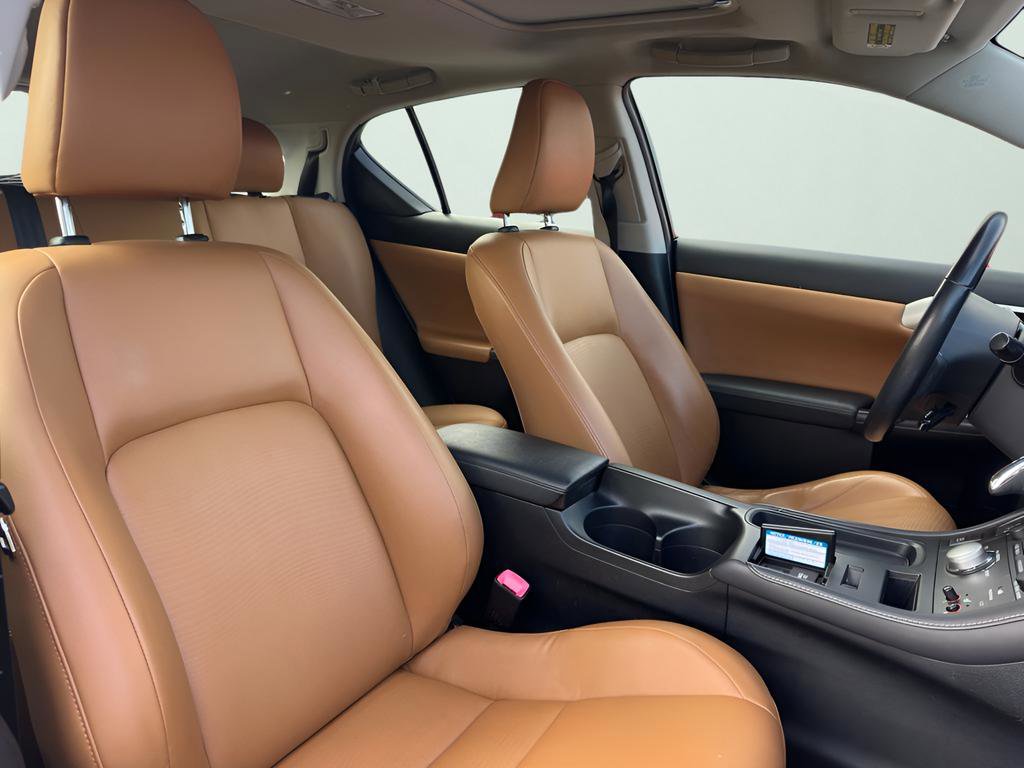 Used 2012 Lexus CT 200h Premium image 23