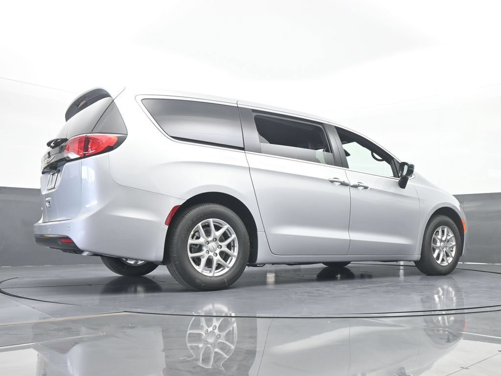 New 2026 Chrysler Voyager LX FWD image 57