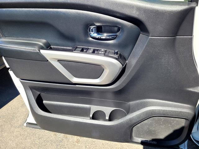 Used 2017 Nissan Titan PRO-4X image 14