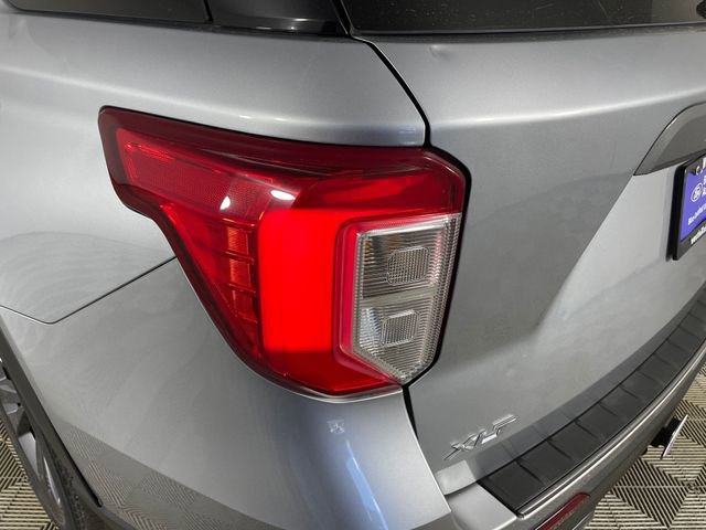 Certified 2022 Ford Explorer XLT w/ Equipment Group 202A image 19