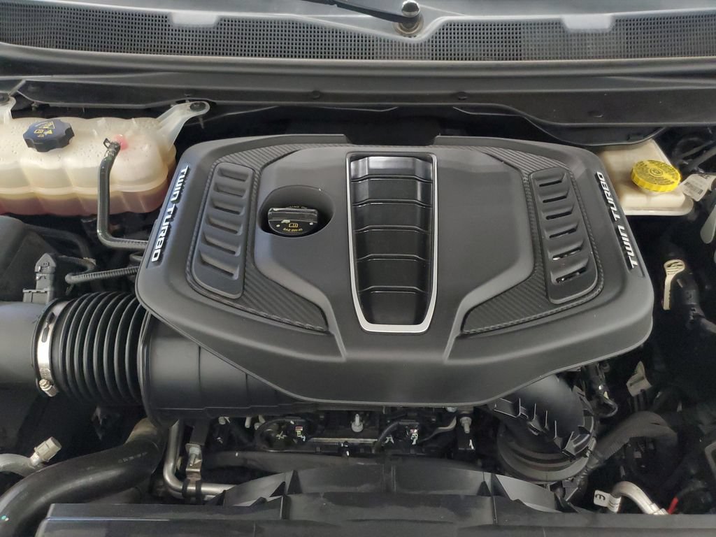 Used 2023 Jeep Grand Wagoneer Series II AWD/4WD image 11