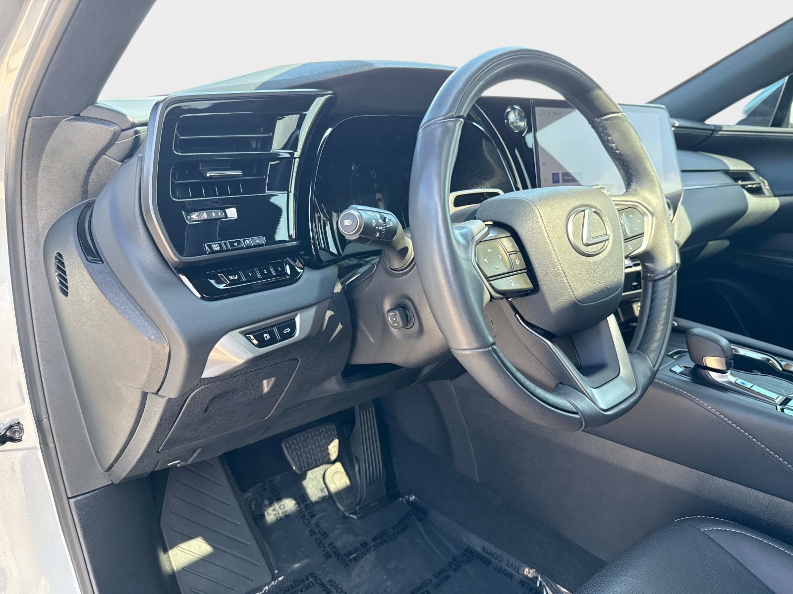 Used 2024 Lexus RX 350 Premium Plus w/ Convenience Package image 20