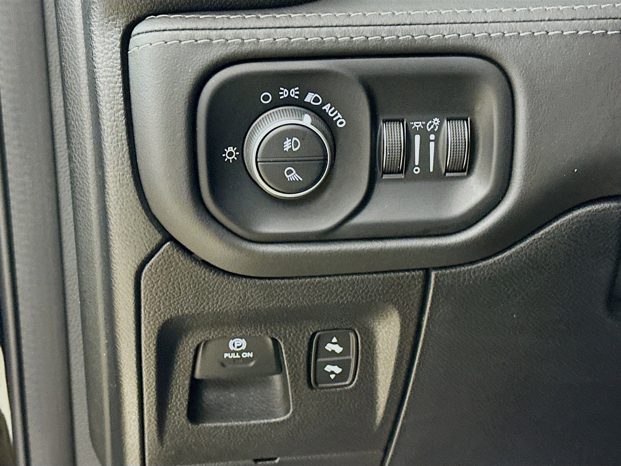 Certified 2021 RAM 1500 Limited w/ Night Edition image 10