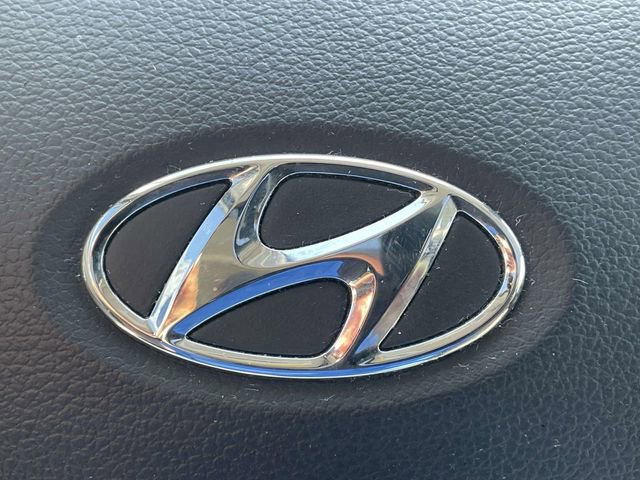 Certified 2023 Hyundai Venue SEL w/ Cargo Package FWD image 20
