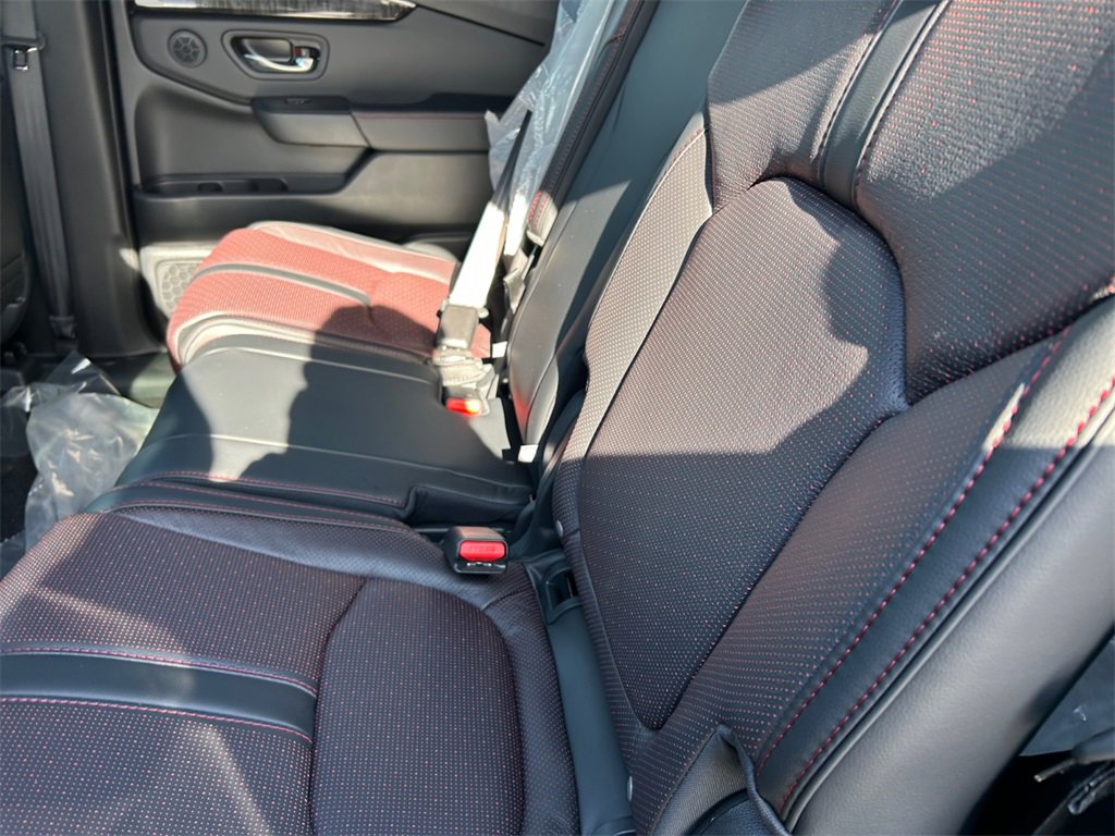 New 2025 Honda Pilot Black Edition image 13